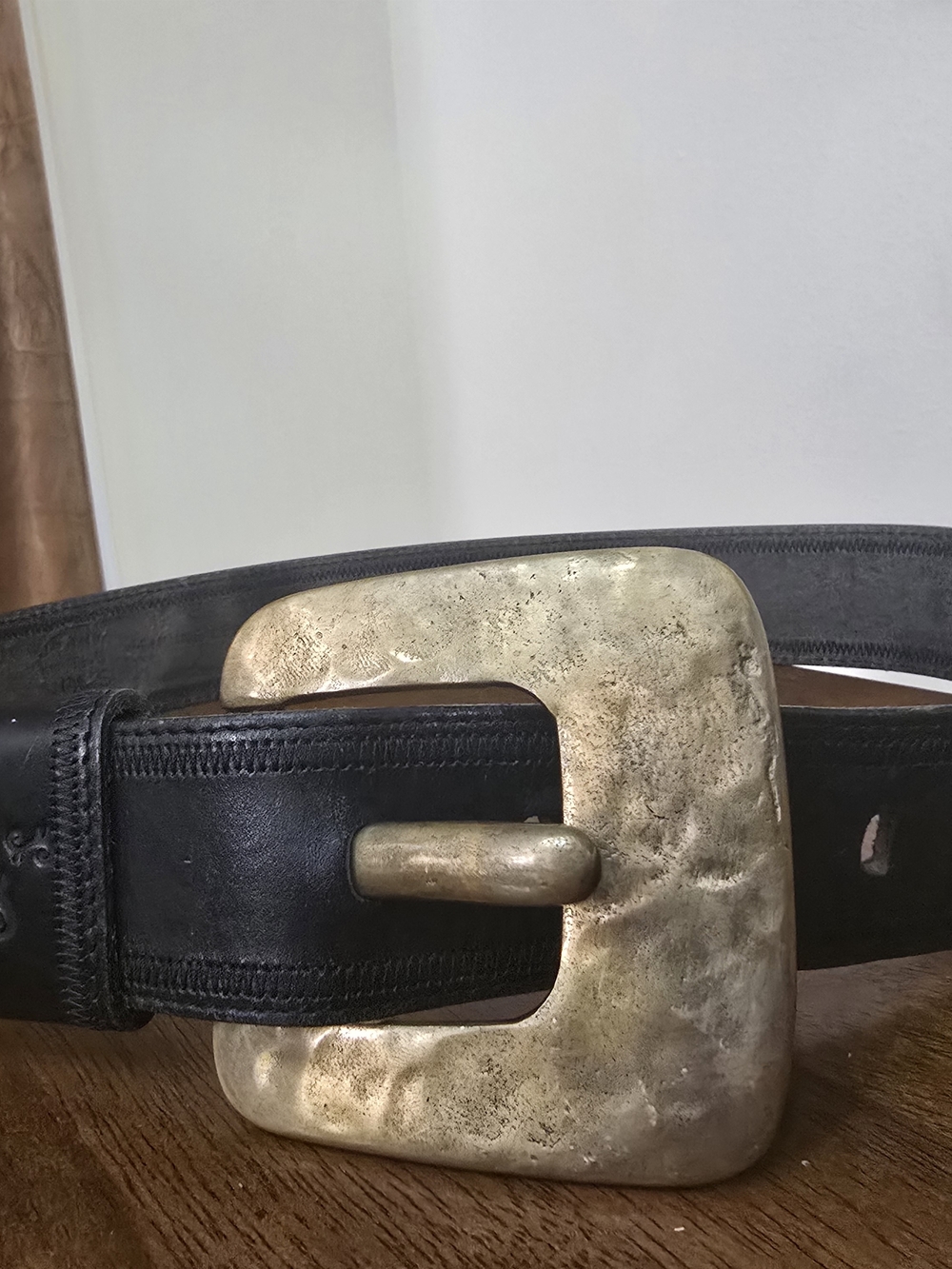 Signed VTG Jenny And The Boys Black Leather Brass  Buckle Belt 49319 Medium USA